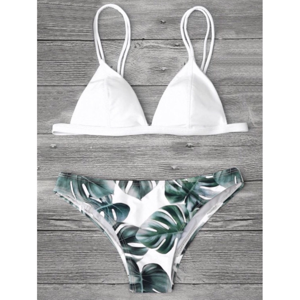 🎉HP🎉 Palm Leaf Two Piece Bikini